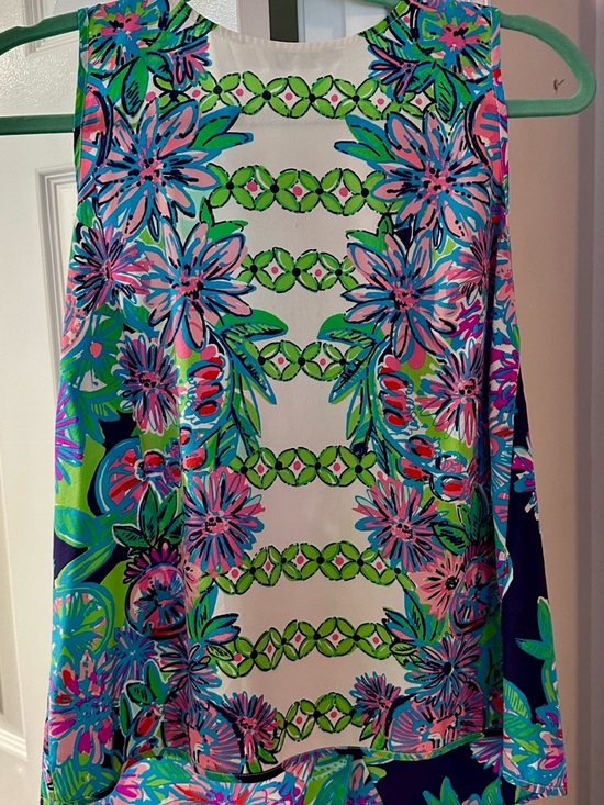 Lilly Pulitzer Tops - Lilly Pulitzer 100% Silk Floral-Print Sleeveless Tank with Pink, Green & Blue
